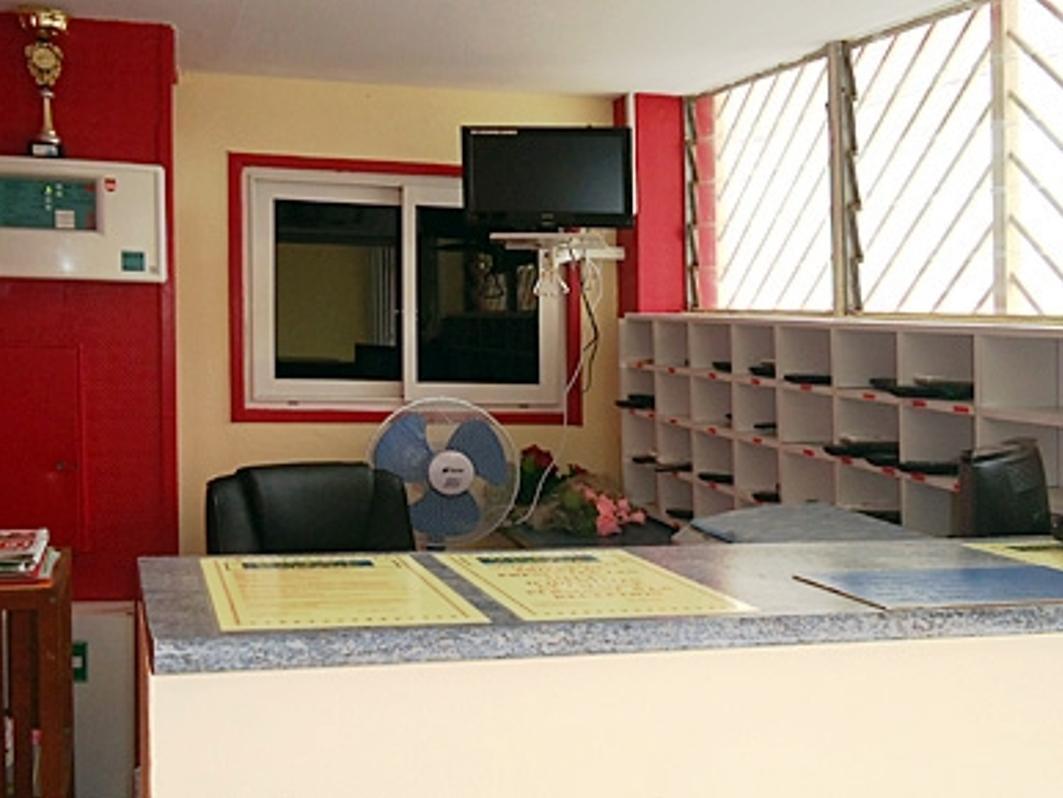 Hotel Du Centre Saint-Denis Ngoại thất bức ảnh