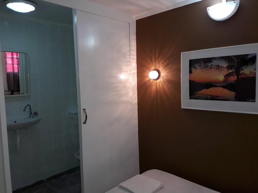 Hotel Du Centre Saint-Denis Ngoại thất bức ảnh