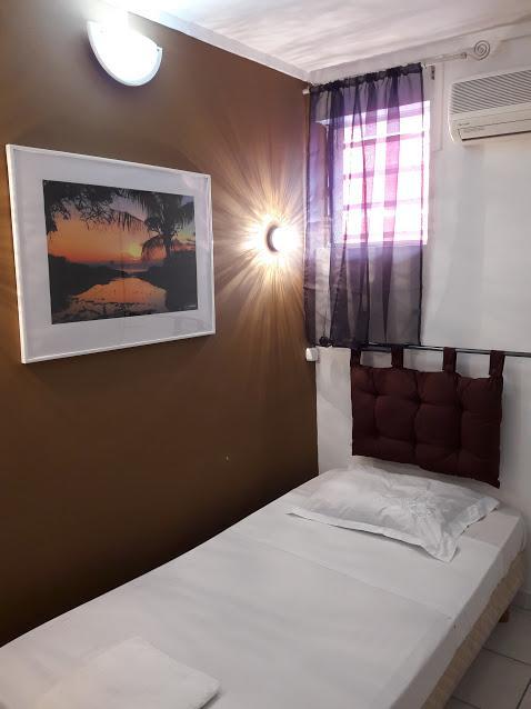 Hotel Du Centre Saint-Denis Ngoại thất bức ảnh